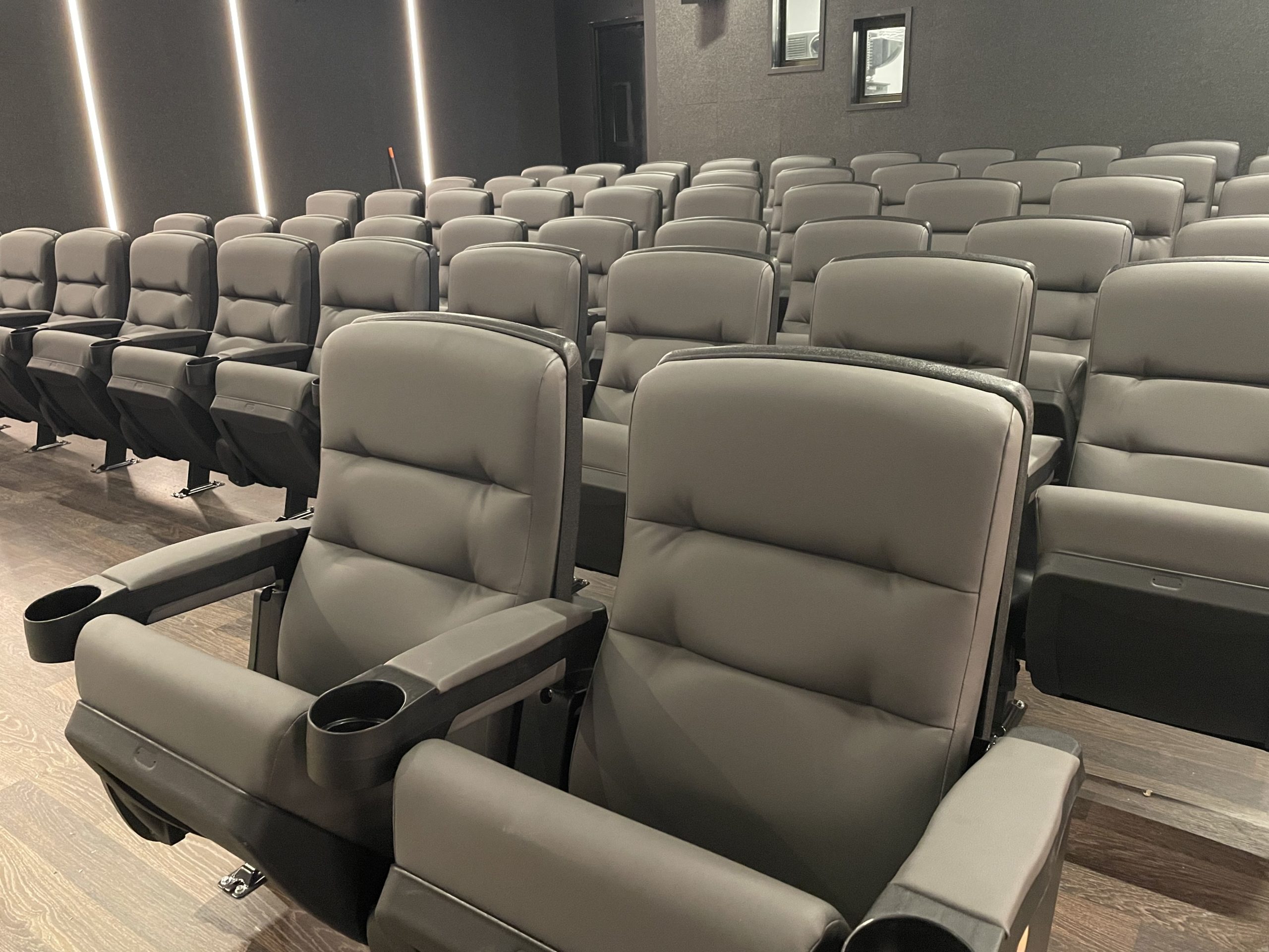 Cinema 3 seat installation